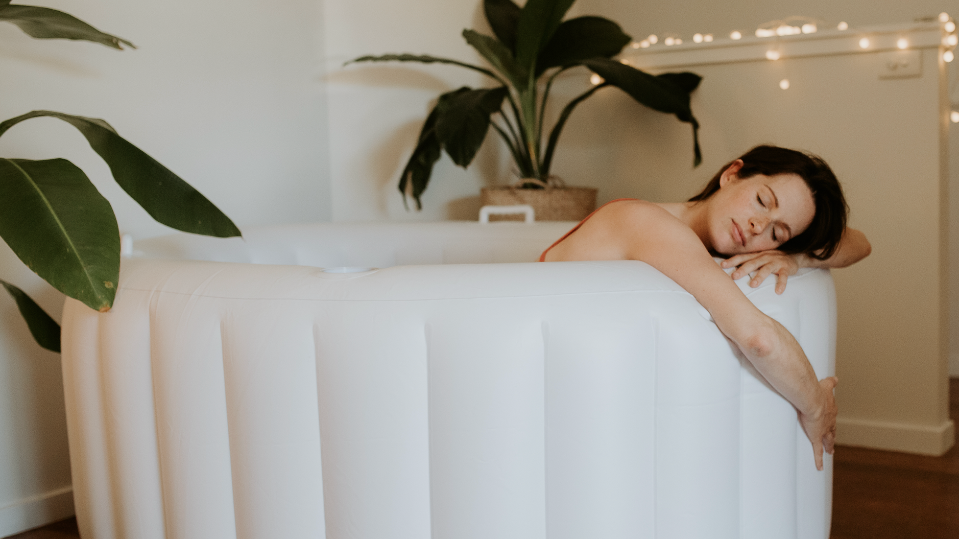 The Benefits of Water Birth: Why a Birth Pool Might Be Perfect for your Homebirth